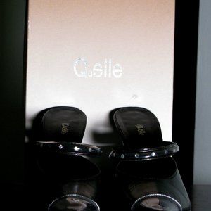 Slightly Used and Sanitized Leather Slip On with Unique Heels